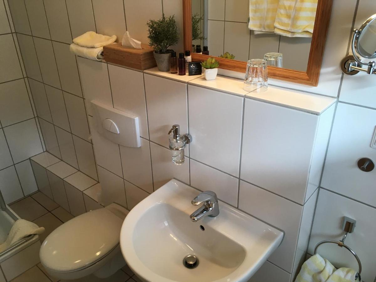 Landhaus-Apartments Wattenheim Bagian luar foto