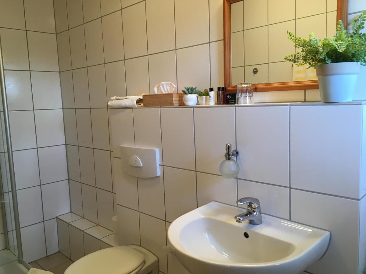 Landhaus-Apartments Wattenheim Bagian luar foto