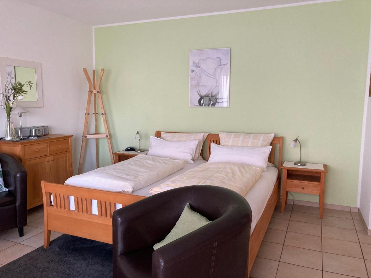 Landhaus-Apartments Wattenheim Bagian luar foto