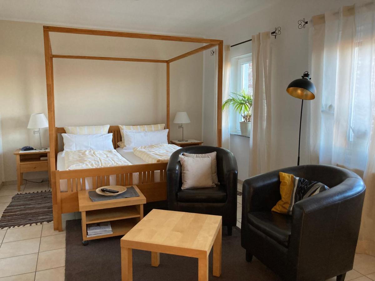 Landhaus-Apartments Wattenheim Bagian luar foto