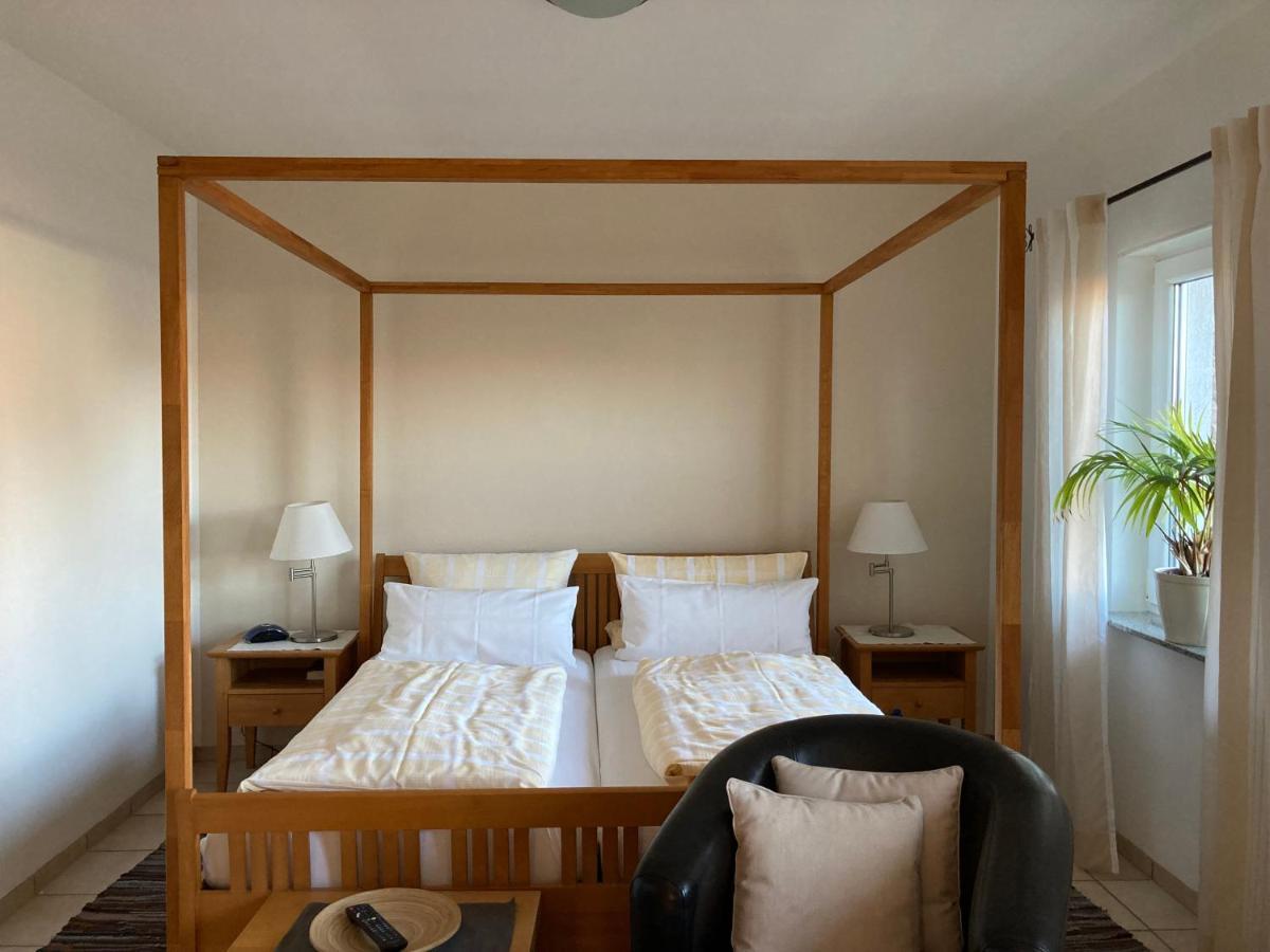 Landhaus-Apartments Wattenheim Bagian luar foto
